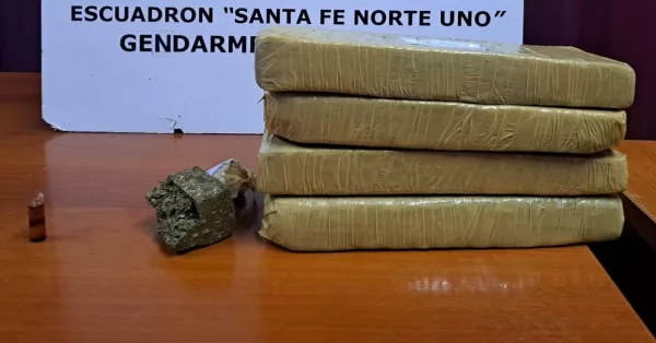 Secuestraron M S De Dos Kilos De Marihuana En El Interior De Un Auto