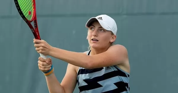 La Ricardonense Luna Cinalli Es La Primera Tenista Argentina Joven En