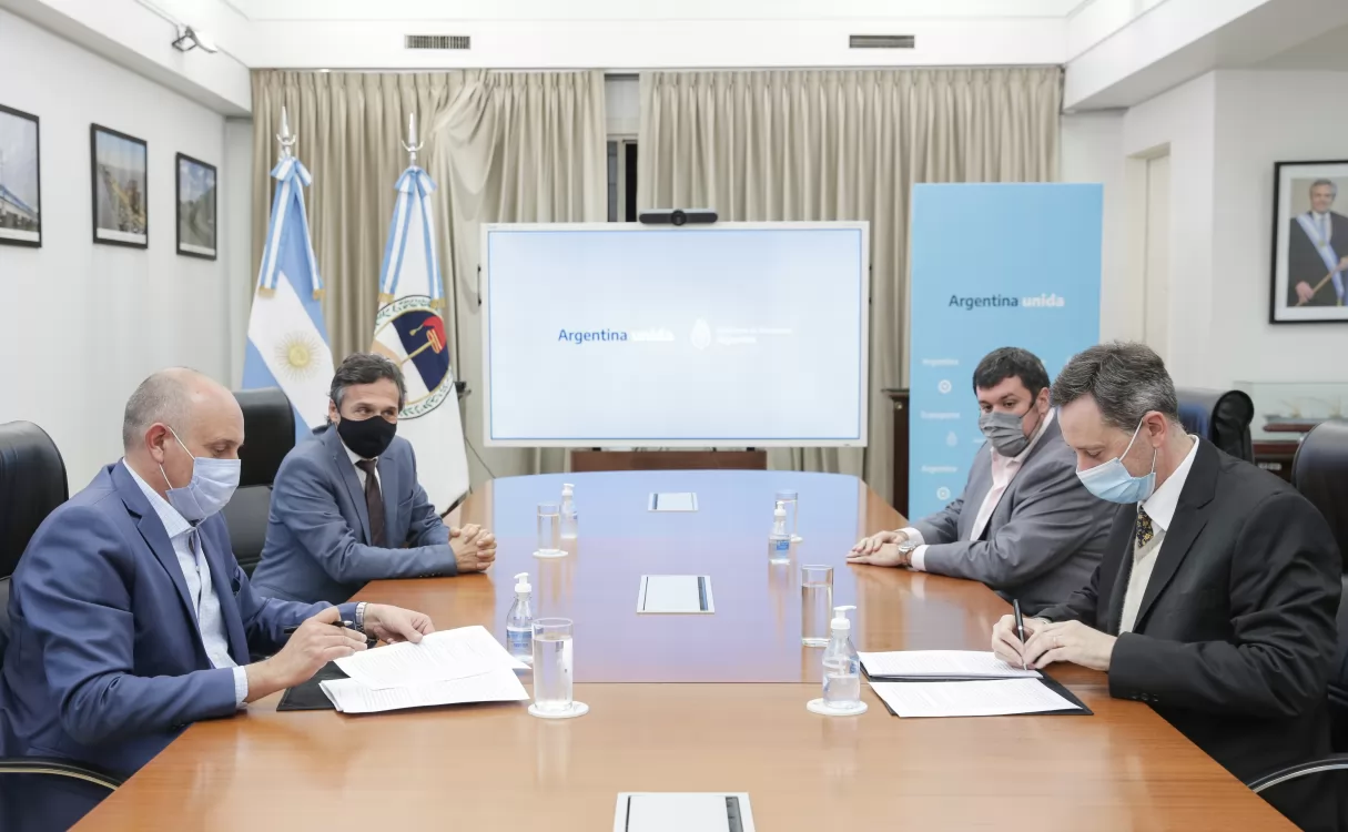 Se firmó el contrato para que la AGP inicie la gestión temporal de la Hidrovía Paraná-Paraguay