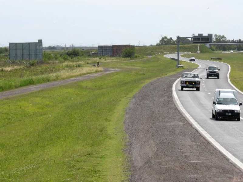Murió un camionero en un Accidente en la Au Rosario - Córdoba