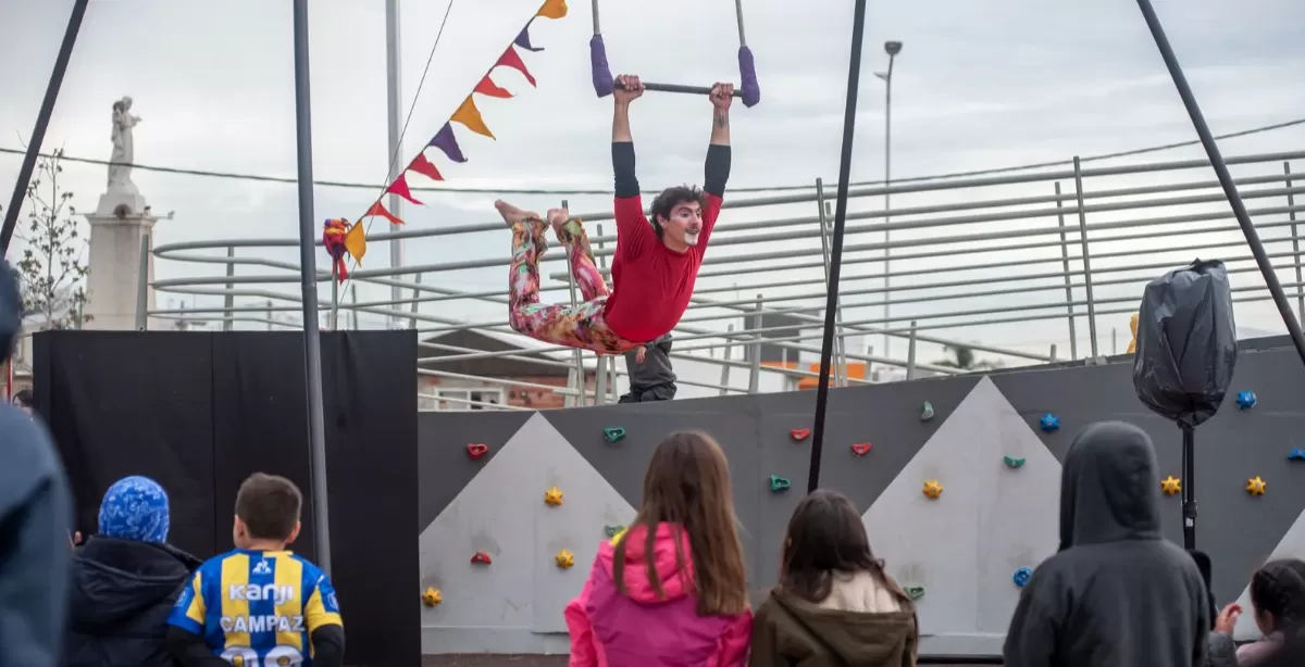 Timbues inauguró el Nuevo Parque Comunal con feria y espectáculos infantiles 