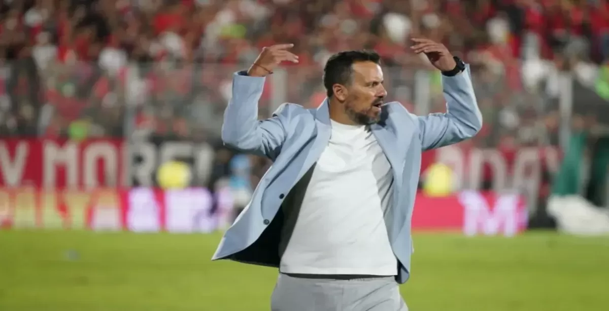 Newells se prueba en Mendoza sin su técnico, con Navas en el arco y Banega como bandera