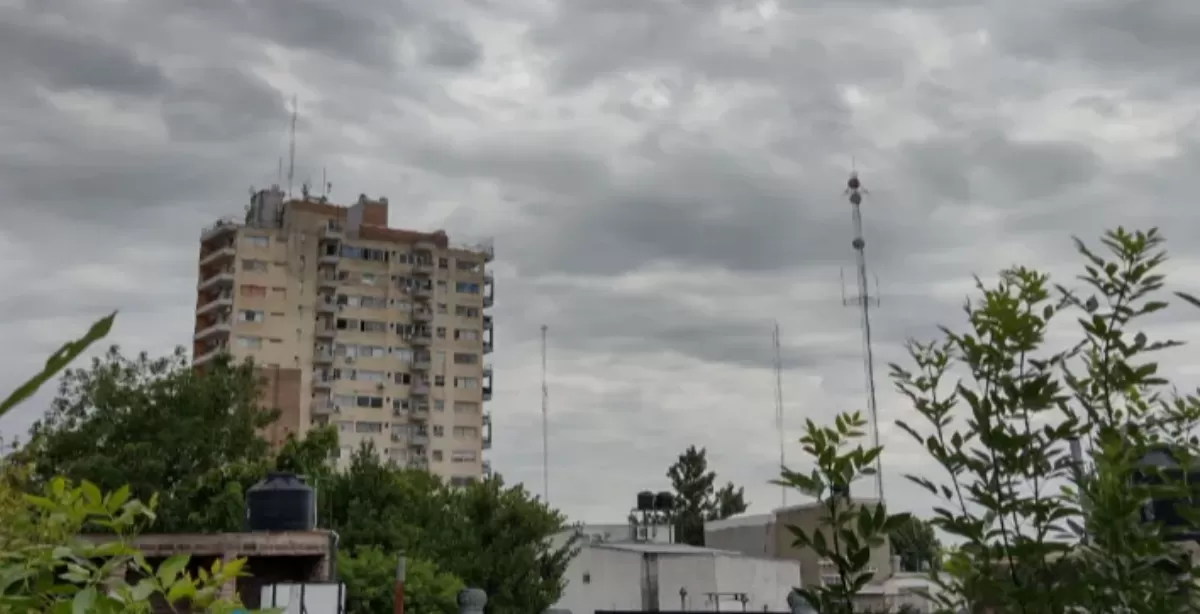 La humedad no se va y la lluvia tampoco, será otra jornada pegajosa