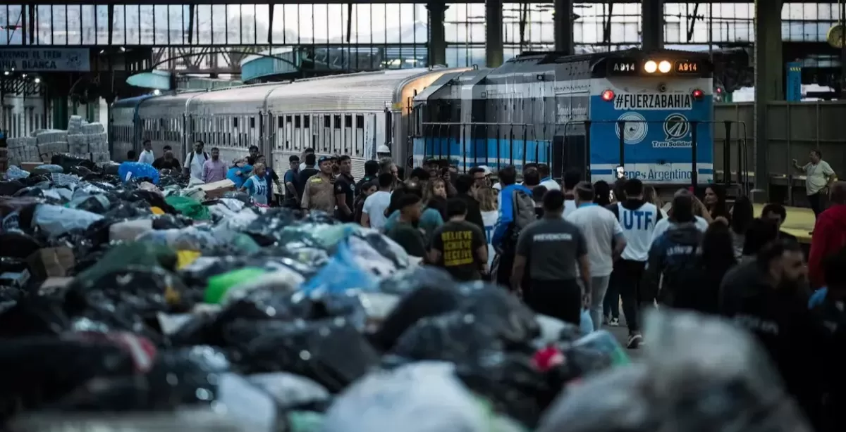 El Tren Solidario partió rumbo a Bahía Blanca con 12 vagones cargados con donaciones