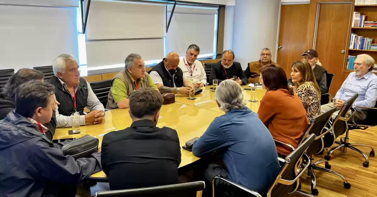Importante reunión entre FeMPINRA y la ministra de trabajo Kelly Olmos