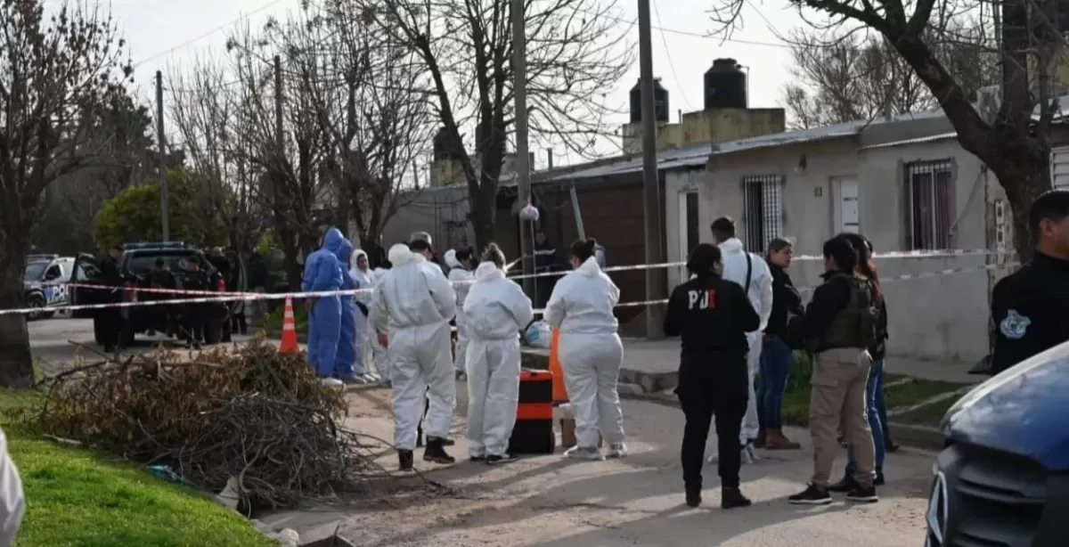 Santa Fe: un policía baleó a su pareja e hirió a su hija y luego se atrincheró