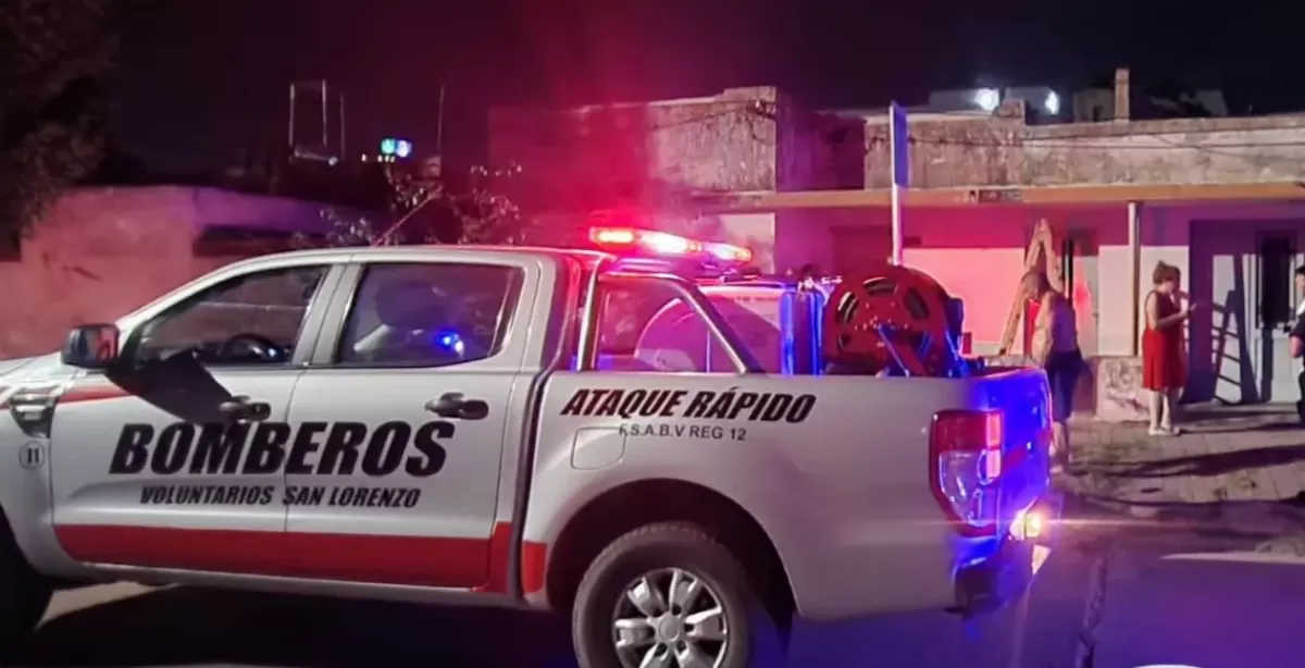 San Lorenzo: Bomberos recataron a una mujer mayor que estuvo caída por varias horas en su casa 