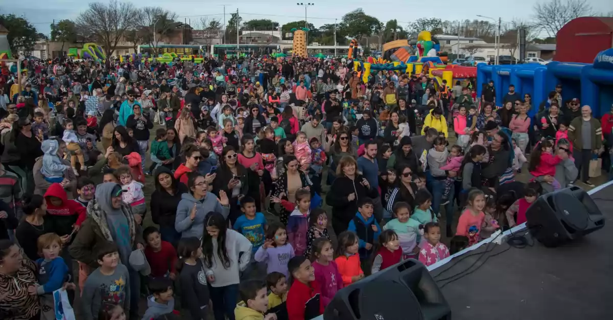 Timbúes cierra las vacaciones de invierno con un show de Onda Sabanera y un Parque de Inflables 