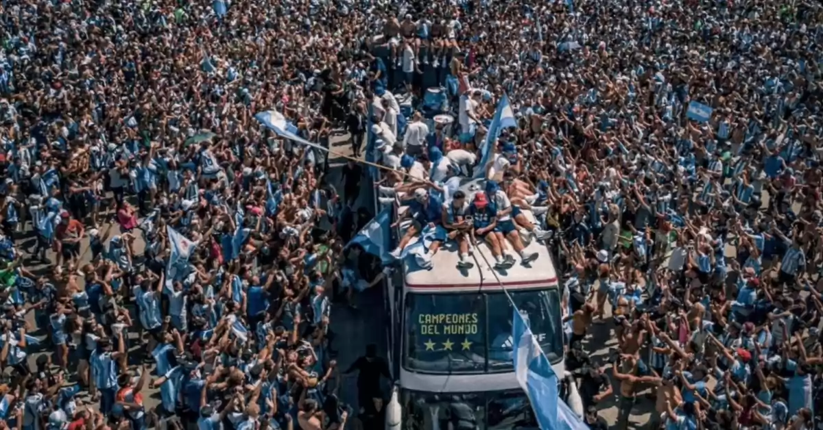 Tapia pidió que el 20 de diciembre sea declarado como el Día del Hincha de la Selección Argentina