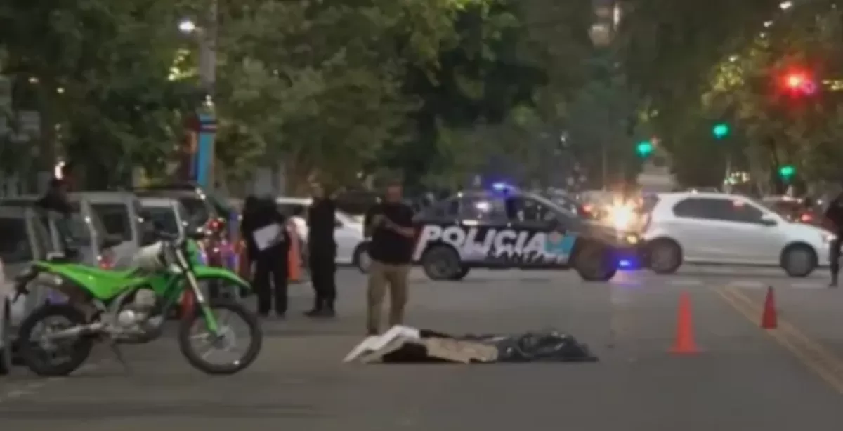 Rosario: murió un cuidacoches atropellado por una moto