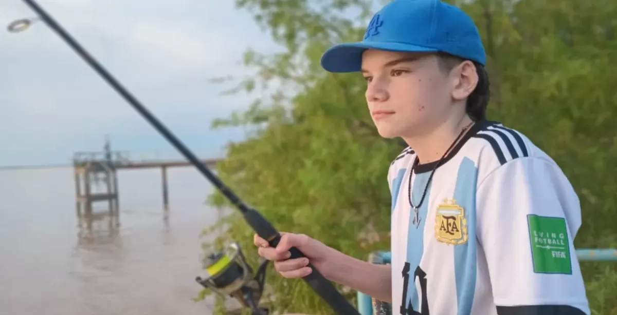 Beltrán: tuvo que dejar el fútbol por un problema de salud y hoy inspira como youtuber de pesca