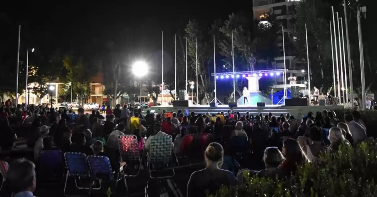San Lorenzo: Vuelven las noches de música en la plaza San Martín