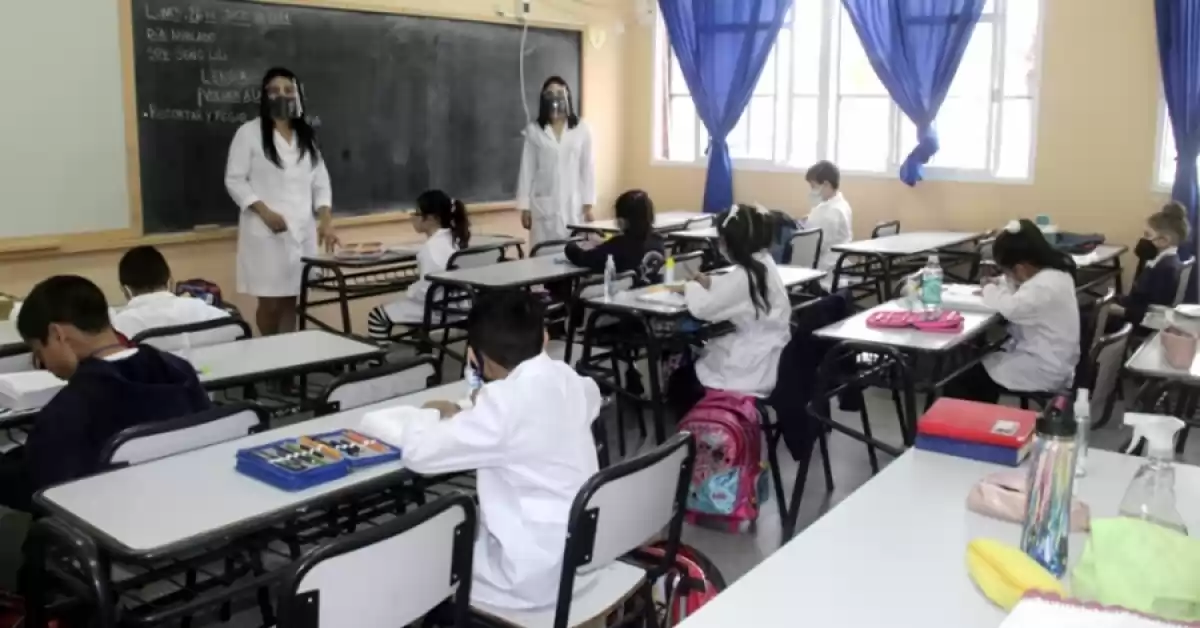 Proponen sumar una hora más de clase por día en las escuelas primarias