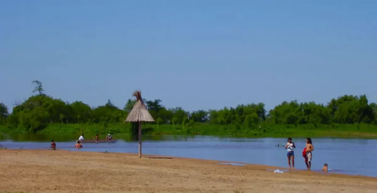Redujeron a golpes a un hombre que exhibía sus genitales en una playa de Coronda