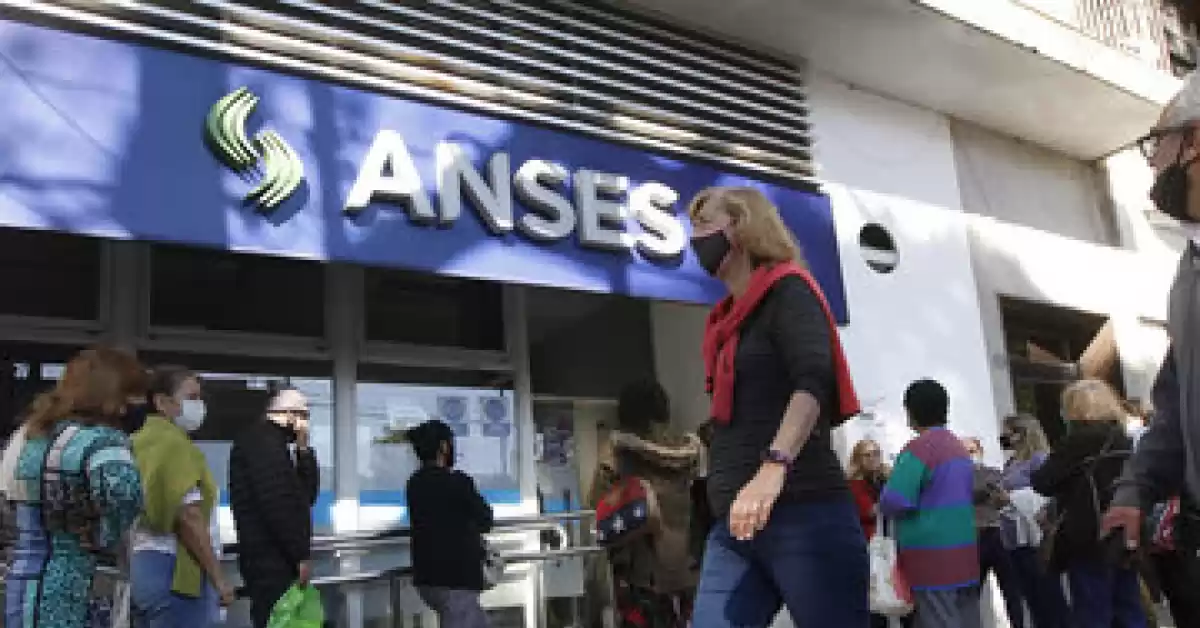 Cobran este viernes jubilados y pensionados con ingresos superiores a $87.460 y DNI terminado en 4 y 5