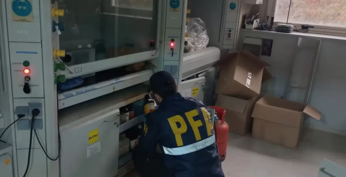 Fentanilo contaminado: En el marco de la investigación por las partidas adulteradas, allanaron la sede de la ANMAT
