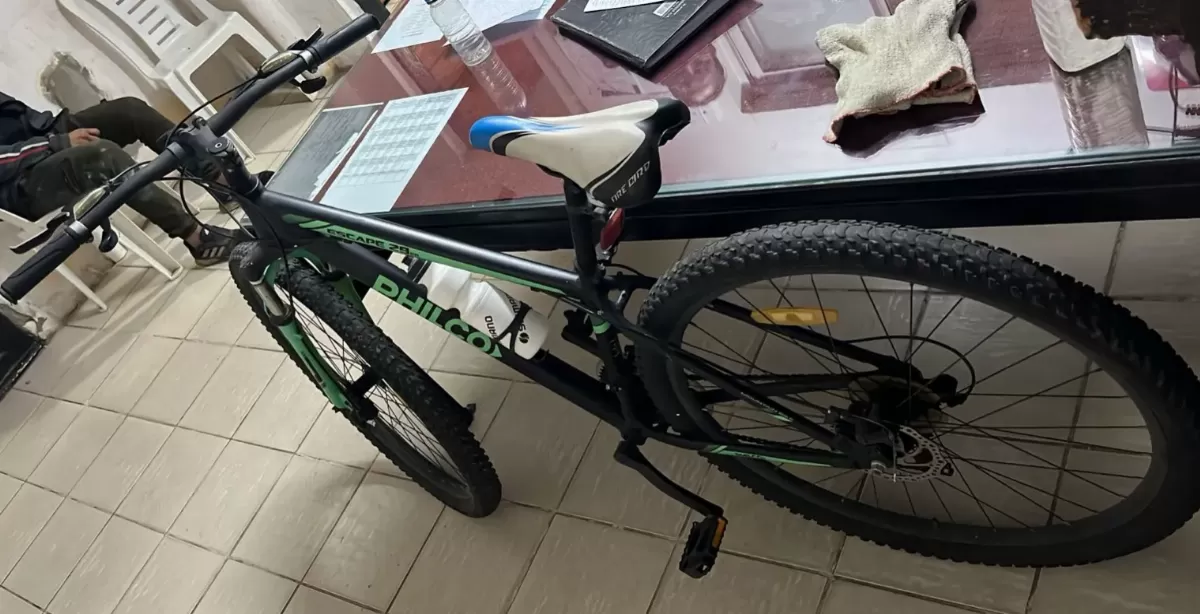 Circulaba en bicicleta y al ver a la policía intentó huir pero fue detenido en San Lorenzo