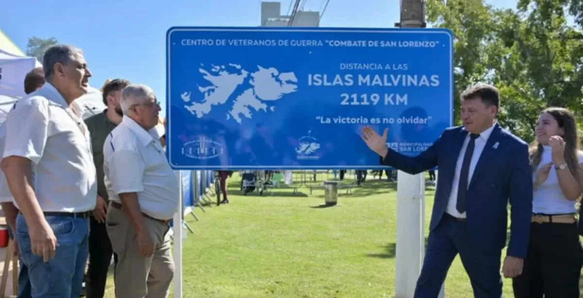 De San Lorenzo a Malvinas 2119 km: tras un emotivo acto, descubrieron un cartel con la distancia a las Islas