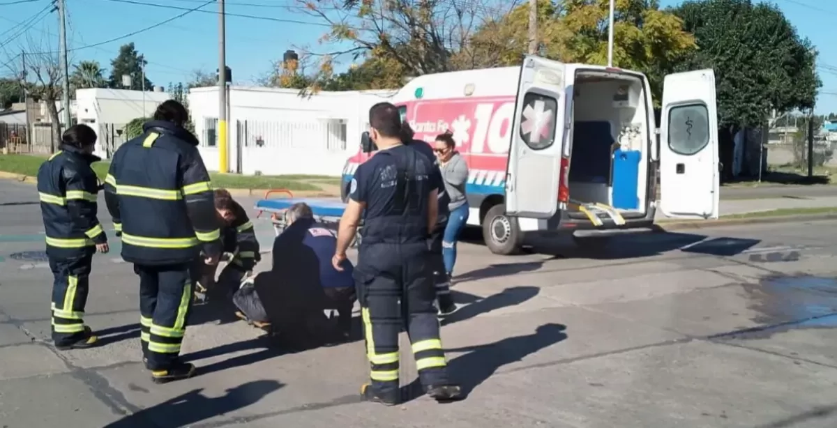 Un motociclista resultó herido en su cabeza tras un choque en San Lorenzo
