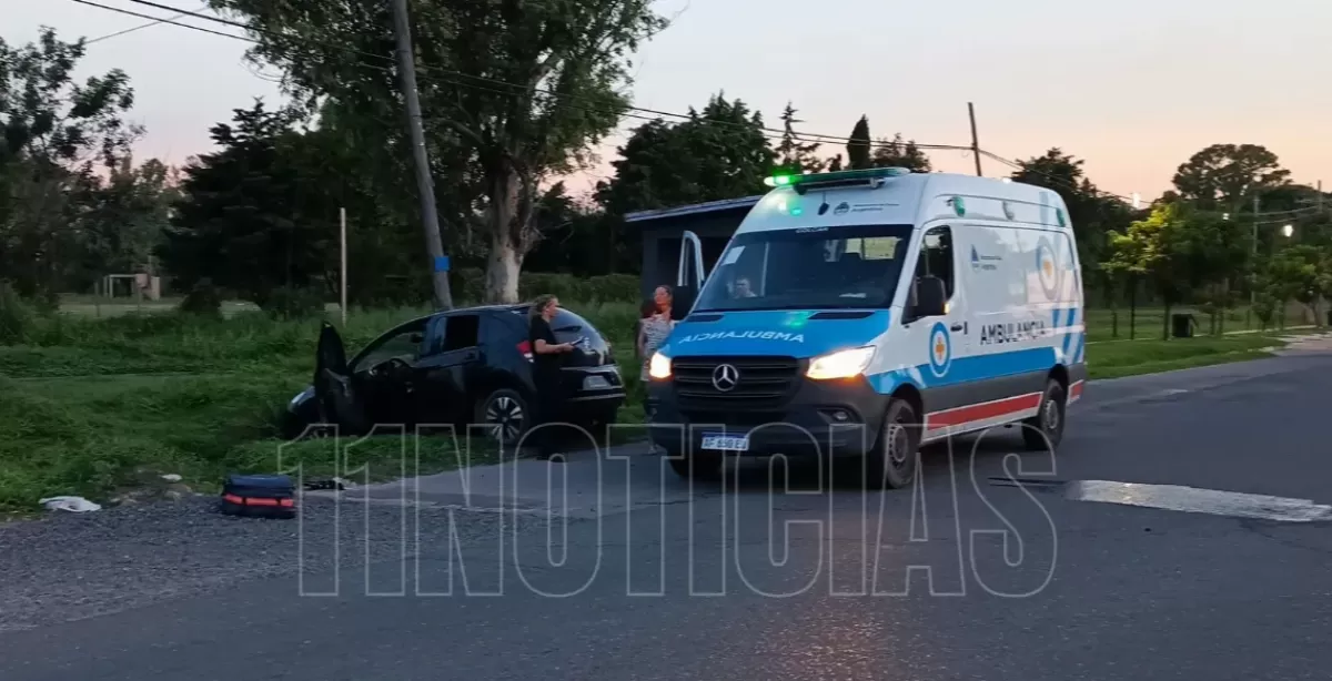 Otro accidente en Beltrán: dos heridos tras un choque entre un auto y una moto frente a la Comisaría