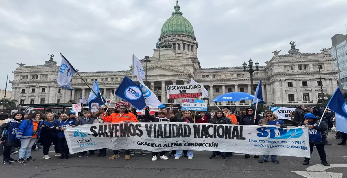 Trabajadores Viales presentaron un petitorio de apoyo a gobernadores y legisladores para derogar el Decreto que dispuso el cierre del organismo