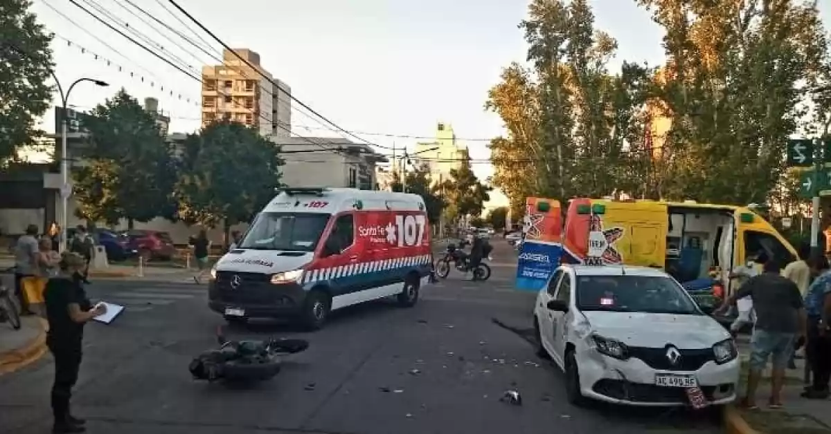 Motociclista y peatona heridos tras un choque entre una moto y un auto en San Lorenzo