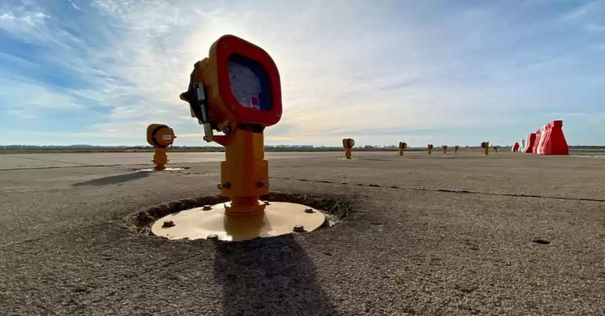 Aeropuerto Internacional Rosario: en octubre podría estar terminado el nuevo sistema de ayudas visuales
