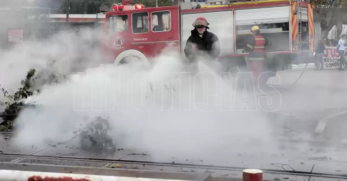 Bermúdez: levantaron el corte y se liberó el paso a nivel de avenida Gervaso