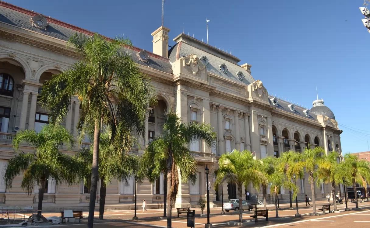 Los empleados provinciales volverán a trabajar en la presencialidad
