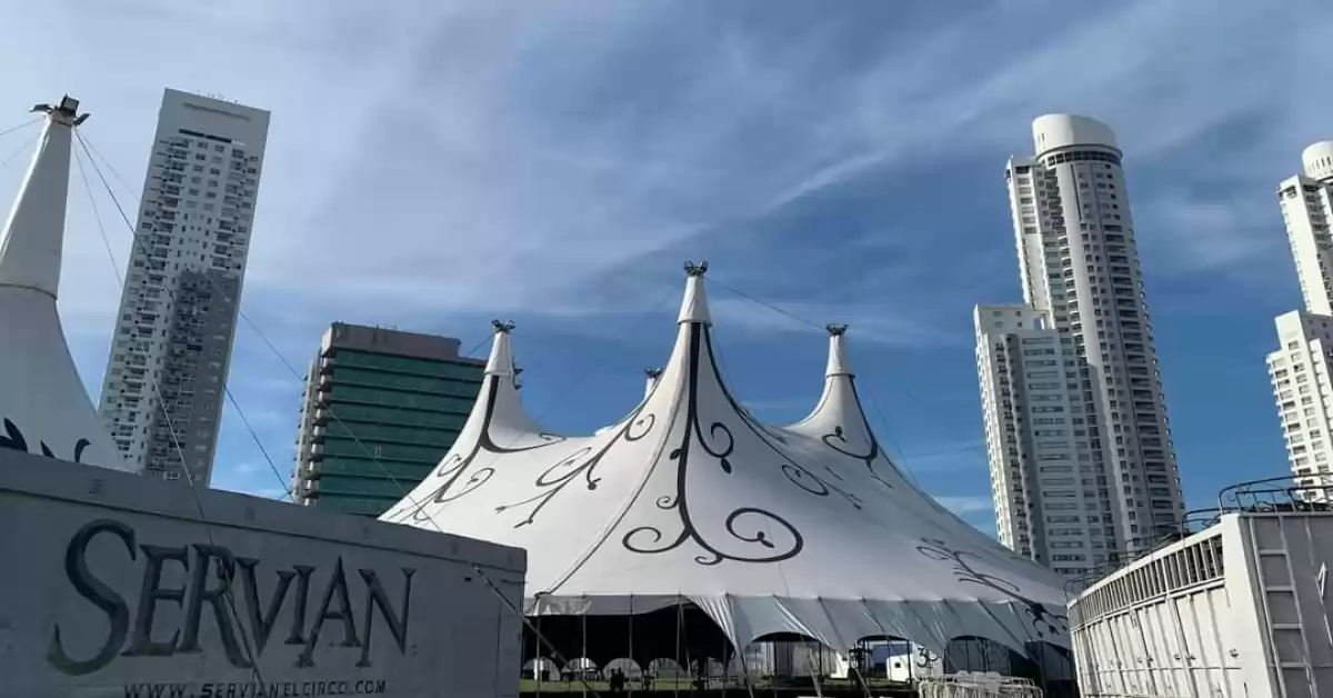 Rosario: desvalijaron las casillas del Circo Servian mientras realizaban su función