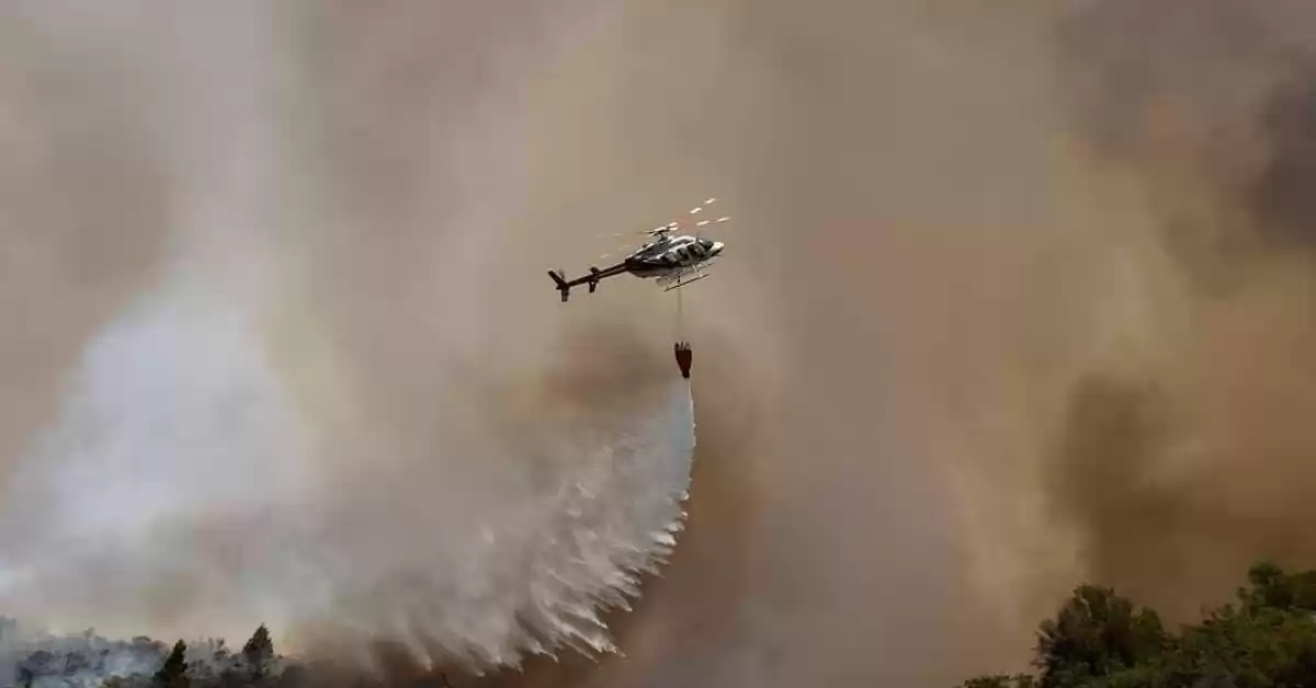  Cayó un helicóptero que combatía los incendios en la patagonia y murieron dos tripulantes