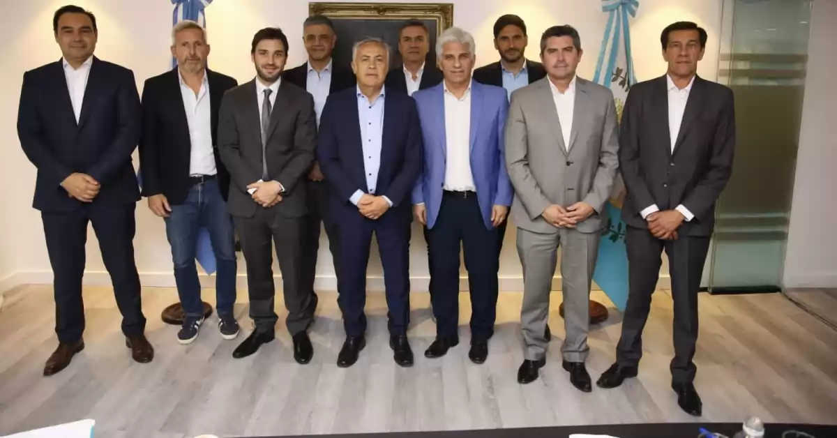 Gobernadores de Juntos por el Cambio garantizarán gobernabilidad y piden más federalismo 