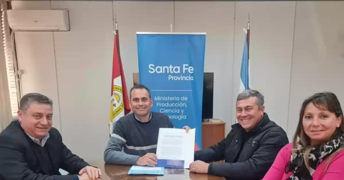 Se firmó el convenio con la provincia para crear la oficina de defensa al consumidor y usuario en Timbúes 