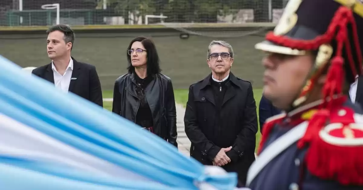 Traferri Fue reconocido con la insignia de la Orden del sable Corvo de San Martín