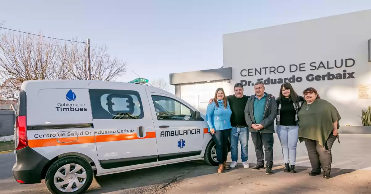 Timbues cuenta con una nueva ambulancia y unidad de traslado para el centro de salud