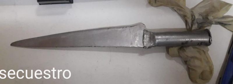 San Lorenzo: detienen a un sujeto que circulaba con una cuchilla de 30 cm