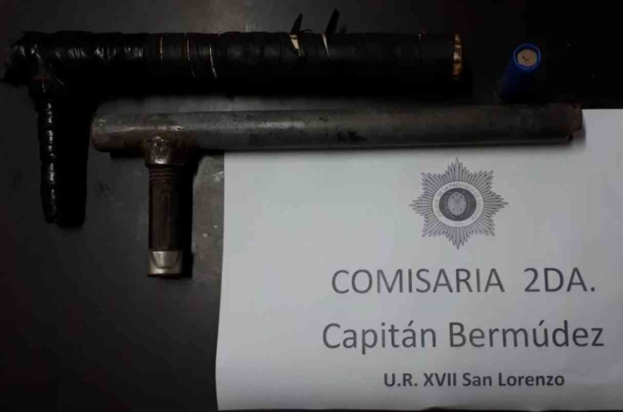 Bermúdez: detuvieron a un hombre con dos armas tumberas en Copello