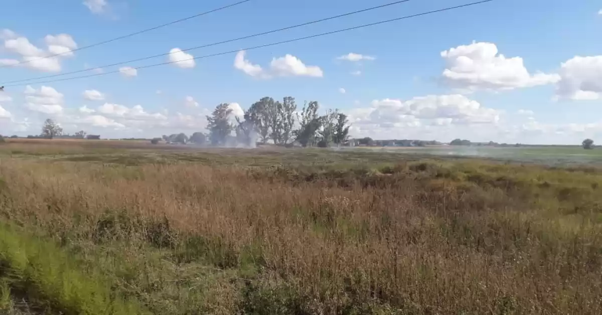 Beltrán: bomberos trabajaron en otro incendio cerca del campo de Chieza