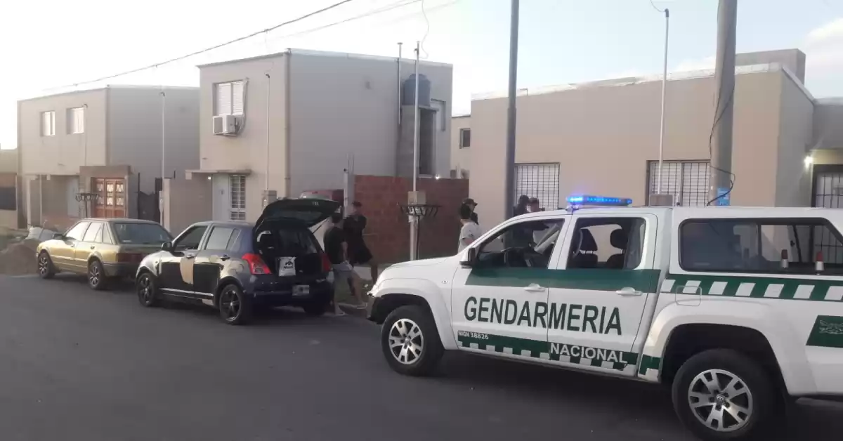 Inspeccionaron un vehículo y detectaron marihuana