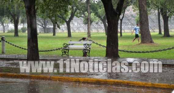 Sigue lloviendo, bajó la temperatura y hay más alerta