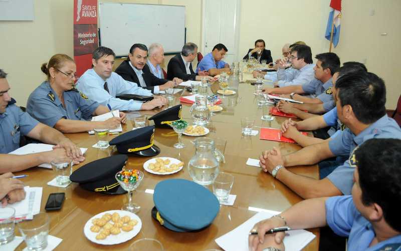 La provincia propuso un incremento del 31por ciento para policías