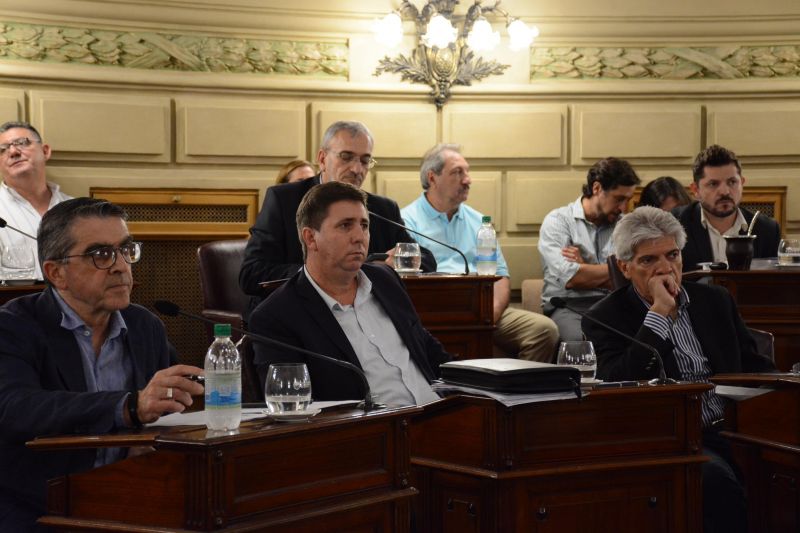 Senadores piden la sanción preventiva para los fiscales sospechados de corrupción