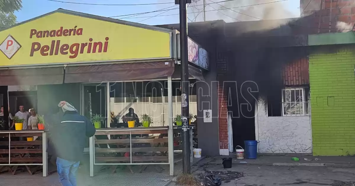 Una vivienda de Puerto San Martín ardió en llamas