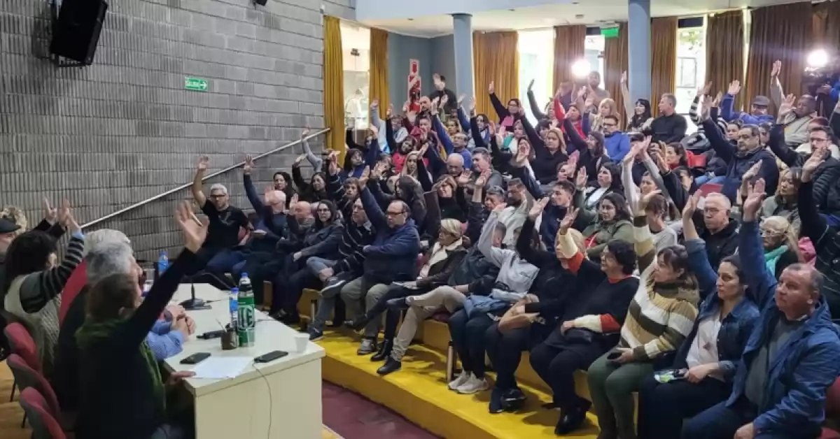 Paritarias Santa Fe: estatales aceptaron por amplia mayoría la oferta salarial del gobierno