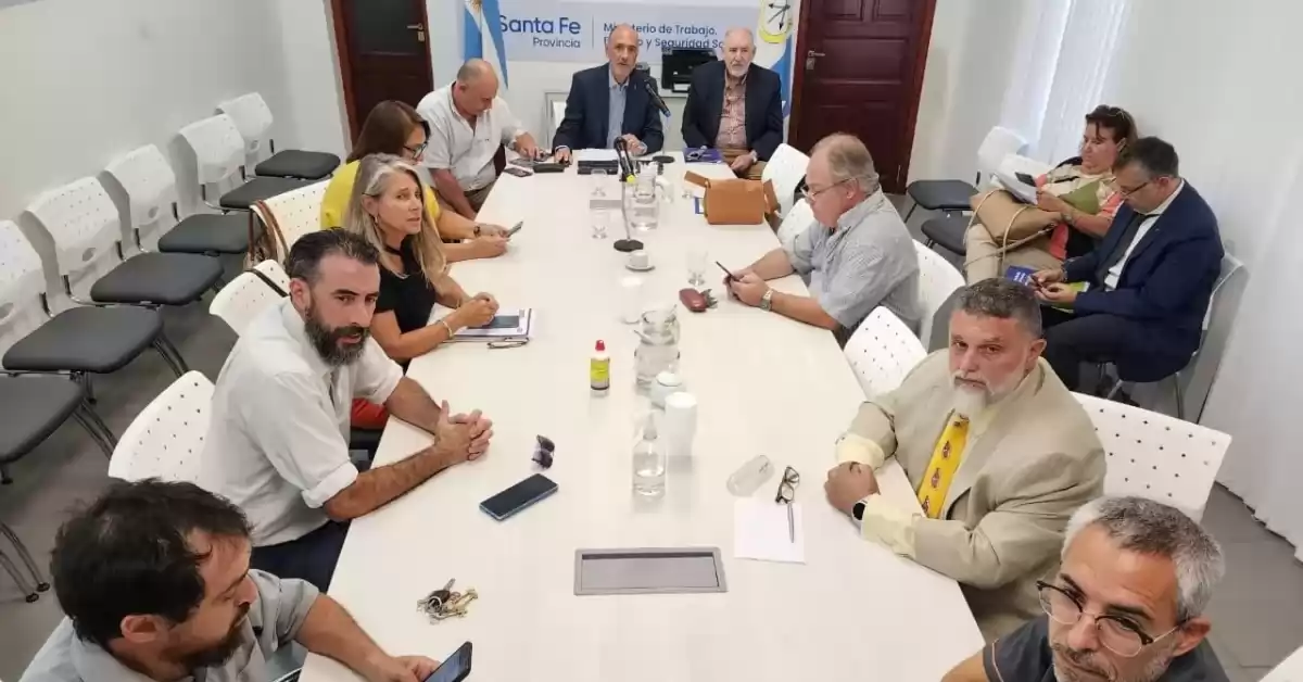 Médicos y profesionales de la salud rechazaron la oferta del gobierno y convocan a un paro