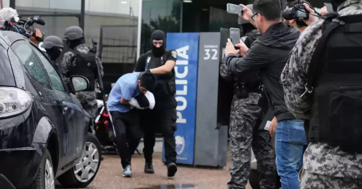 Trasladan presos de comisarías de Baigorria y Rosario al servicio penitenciario