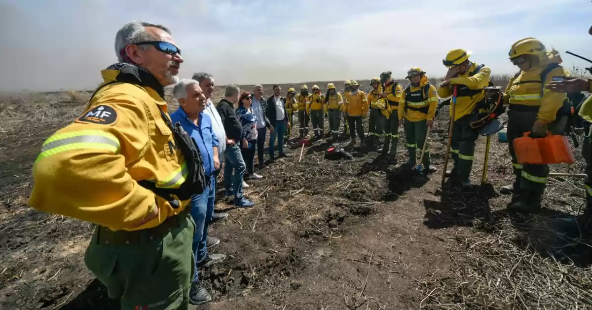 Quemas en las islas: Cabandié pidió mayor presencia de Entre Ríos y sanciones para los dueños de los campos