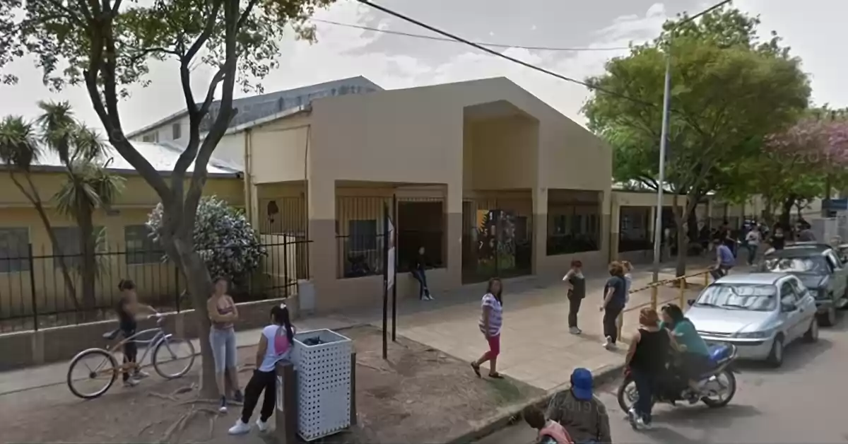 En el inicio de las vacaciones de invierno, robaron en dos escuelas de Fonavi Oeste de San Lorenzo 