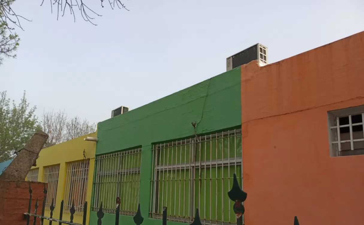Robaron caños de cinco aires acondicionados de un Jardín de Capitán Bermúdez
