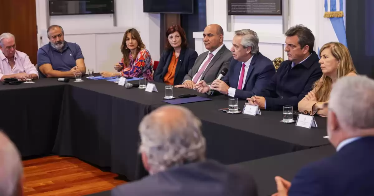 El Gobierno nacional acordó un aumento del 20 por ciento del salario mínimo